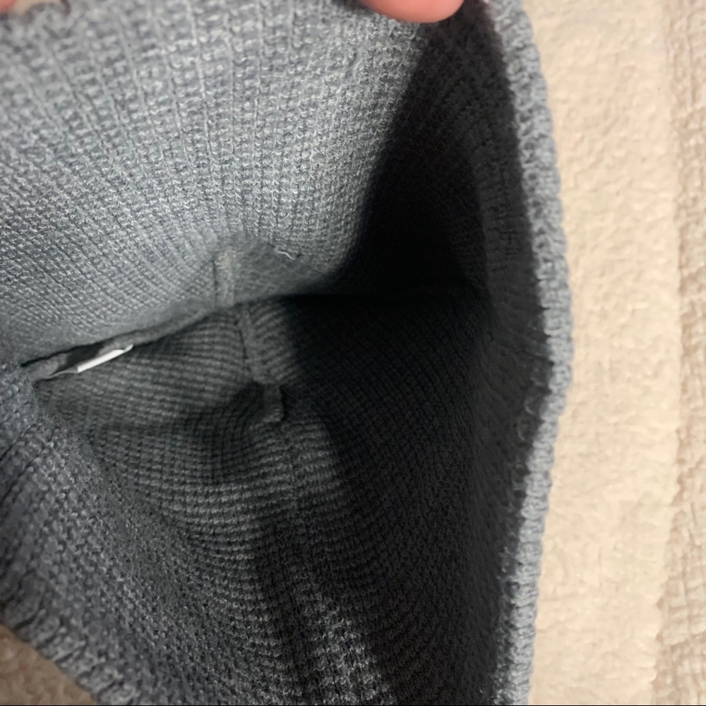 Fireball Touque - Picture 3 of 4